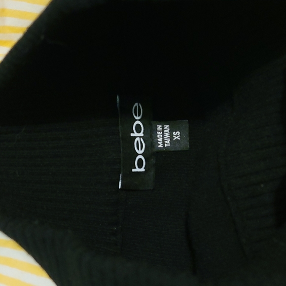 Black mini skirt - Picture 3 of 4